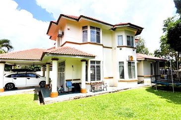 Taman Tasik Semenyih (Lake Residence)