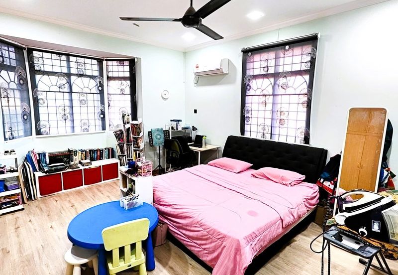 Taman Tasik Semenyih (Lake Residence)