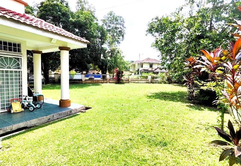 Taman Tasik Semenyih (Lake Residence)