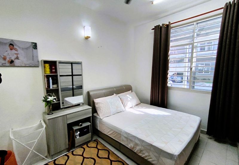 Eristana @ Seri Pristana