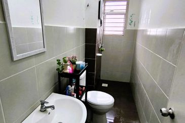 Eristana @ Seri Pristana