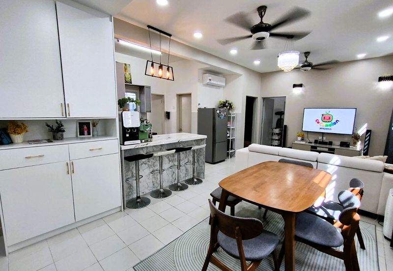 Eristana @ Seri Pristana