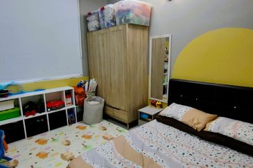 Eristana @ Seri Pristana