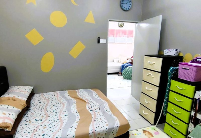 Eristana @ Seri Pristana