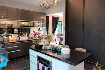 Duta Villa, Setia Alam