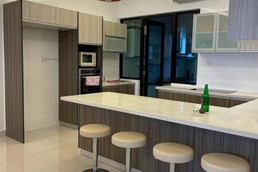 Duta Villa, Setia Alam