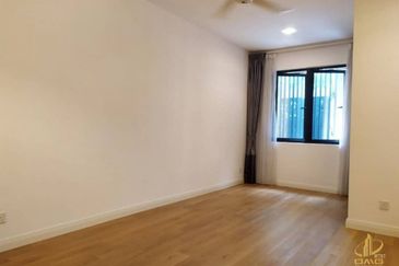 Duta Villa, Setia Alam