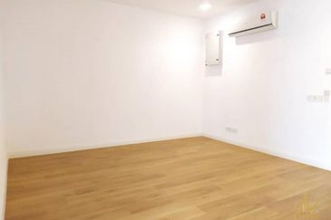 Duta Villa, Setia Alam