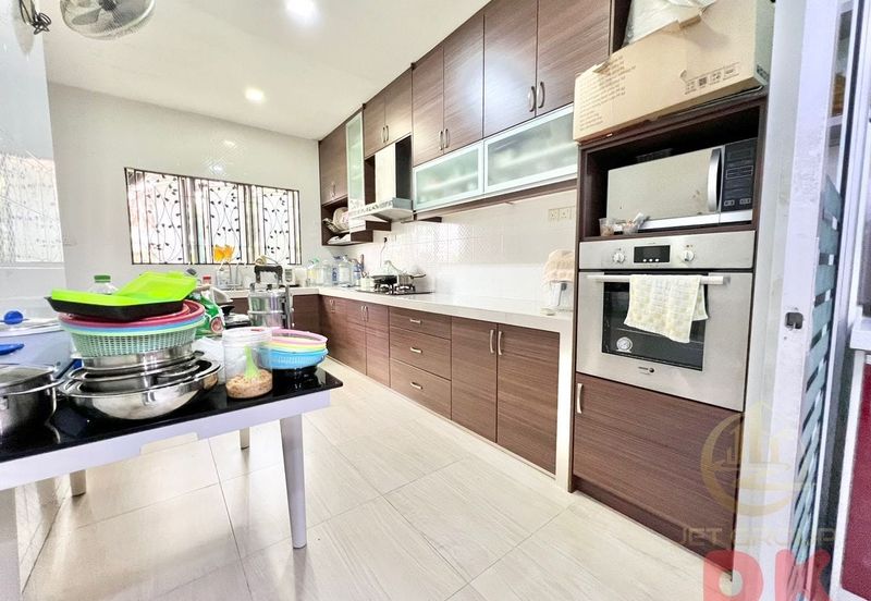 Jalan Cemara, Bandar Botanik