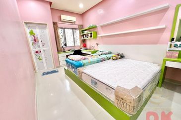 Jalan Cemara, Bandar Botanik