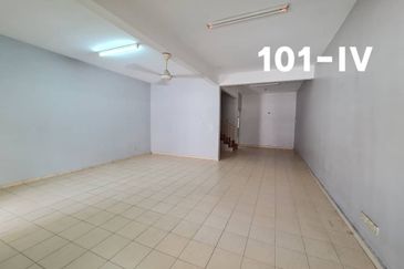 Taman Tepi Sungai ( Taman Teluk Pulai Indah )