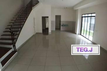 Retusa (Dillenia Series), Setia Alam