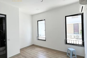 Elmeri (Dillenia Series), Setia Alam