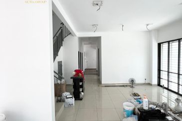 Elmeri (Dillenia Series), Setia Alam