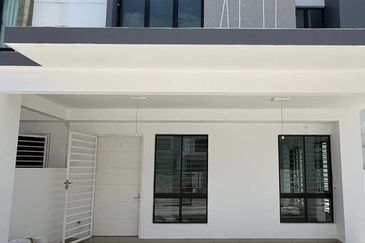 Elmeri (Dillenia Series), Setia Alam