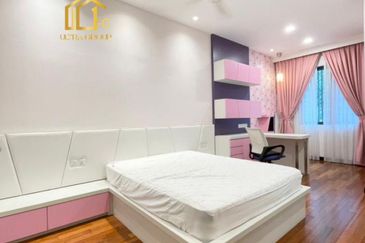 Duta Villa, Setia Alam