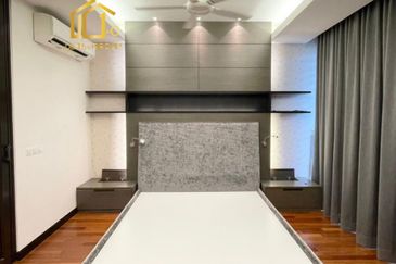 Duta Villa, Setia Alam