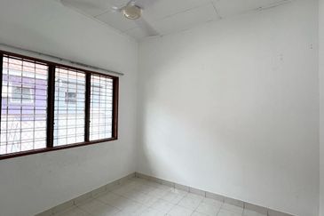 Jalan Makyong, Bandar Bukit Raja