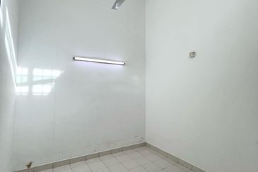 Jalan Makyong, Bandar Bukit Raja