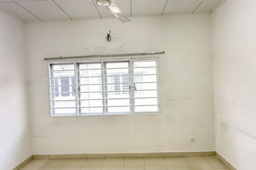 Jalan Setia Impian U13/5F