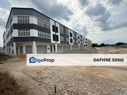 Kiambang vervocity indahpura shoplot near kulai , Johor, Kulai