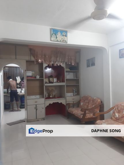 Tun aminah flat ground floor near nusa bestari, Johor, Johor Bahru