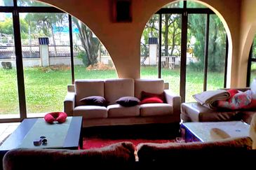 Jalan Straits View 6