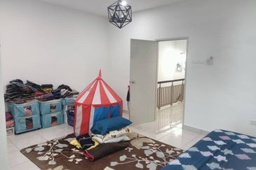 Dato onn perjiranan 15 near taman daya