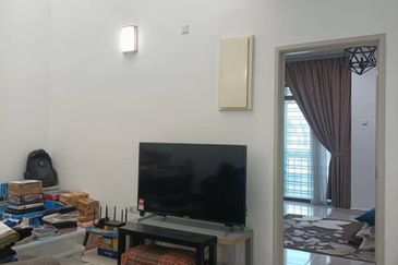 Dato onn perjiranan 15 near taman daya