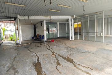 Jalan tebrau bungalow commercial near kebun teh