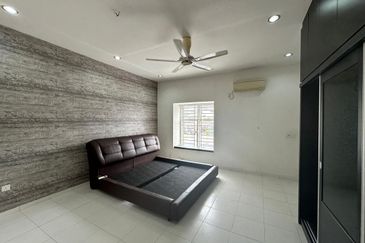 Setia Indah 9, Setia Alam