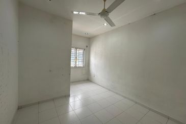 Setia Indah 9, Setia Alam