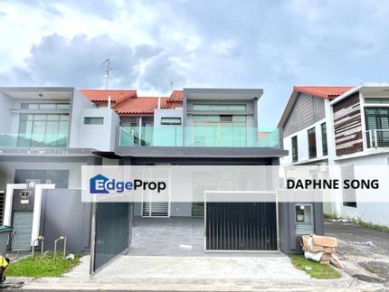 Dato onn near adda heights Setia indah taman daya , Johor, Johor Bahru