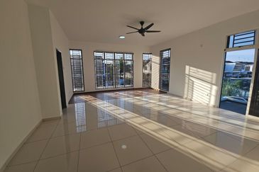 Rini home near mutiara rini tun aminah