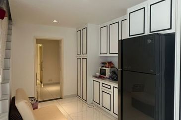 Eco botanic chateau near horizon hills iskandar