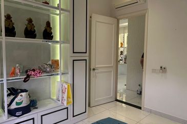 Eco botanic chateau near horizon hills iskandar