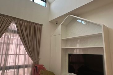 Eco botanic chateau near horizon hills iskandar