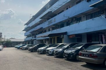 Flat Taman Ungku Tun Aminah