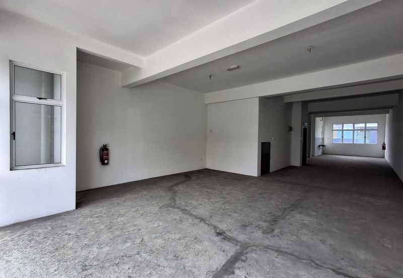 Empire Square Kulai shoplot near Sri putri 