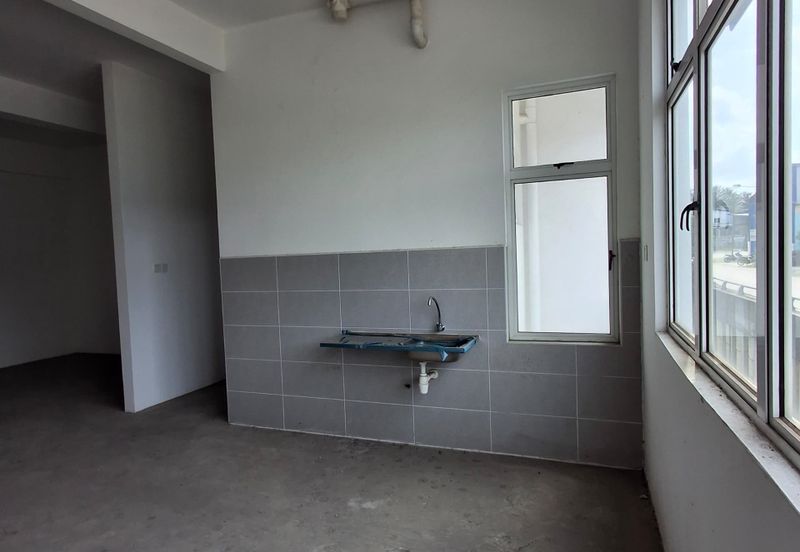 Empire Square Kulai shoplot near Sri putri 