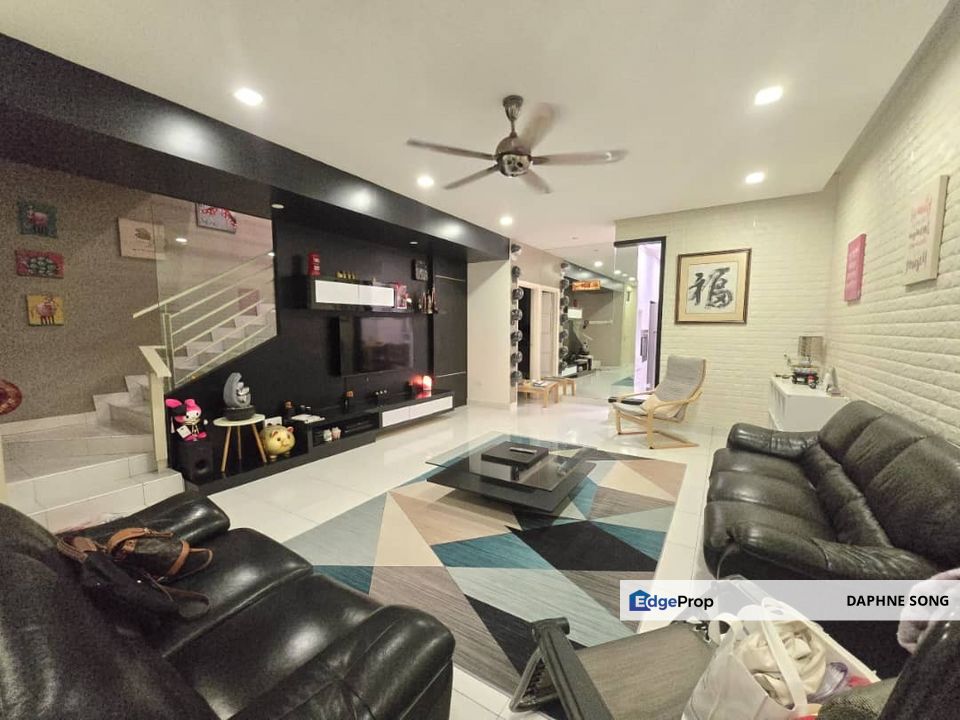 Perjiranan 11 Dato onn house for sale, Johor, Johor Bahru