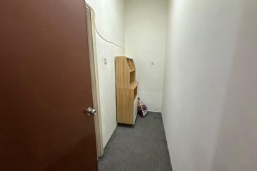 Taman Mount Austin Commercial