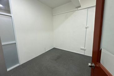 Taman Mount Austin Commercial