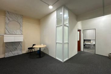 Taman Mount Austin Commercial