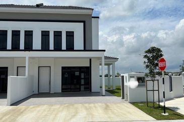 Tate Dalton @ Eco Botanic 2