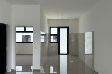 Tate Dalton @ Eco Botanic 2