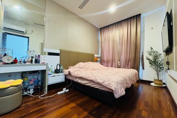 Paragon Suites @ CIQ