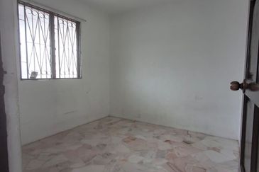 Flat Taman Ungku Tun Aminah