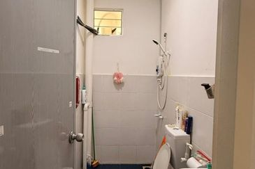 Pangsapuri Flora Damai