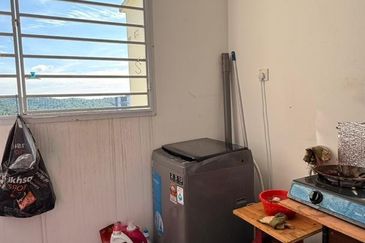 Pangsapuri Flora Damai